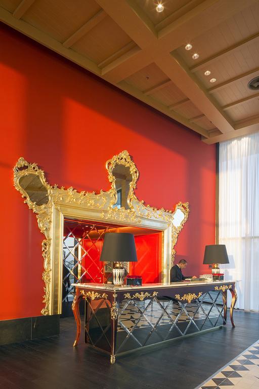 Royal Obidos Scenic Resort Praia del Rei Exterior photo The reception desk at the Mandarin Oriental, Munich
