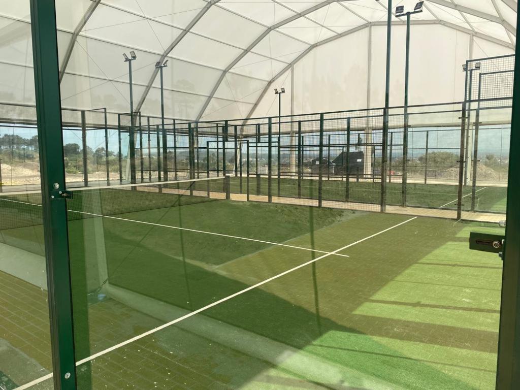 Royal Obidos Scenic Resort Praia del Rei Exterior photo The indoor paddle tennis courts at the University of Nottingham
