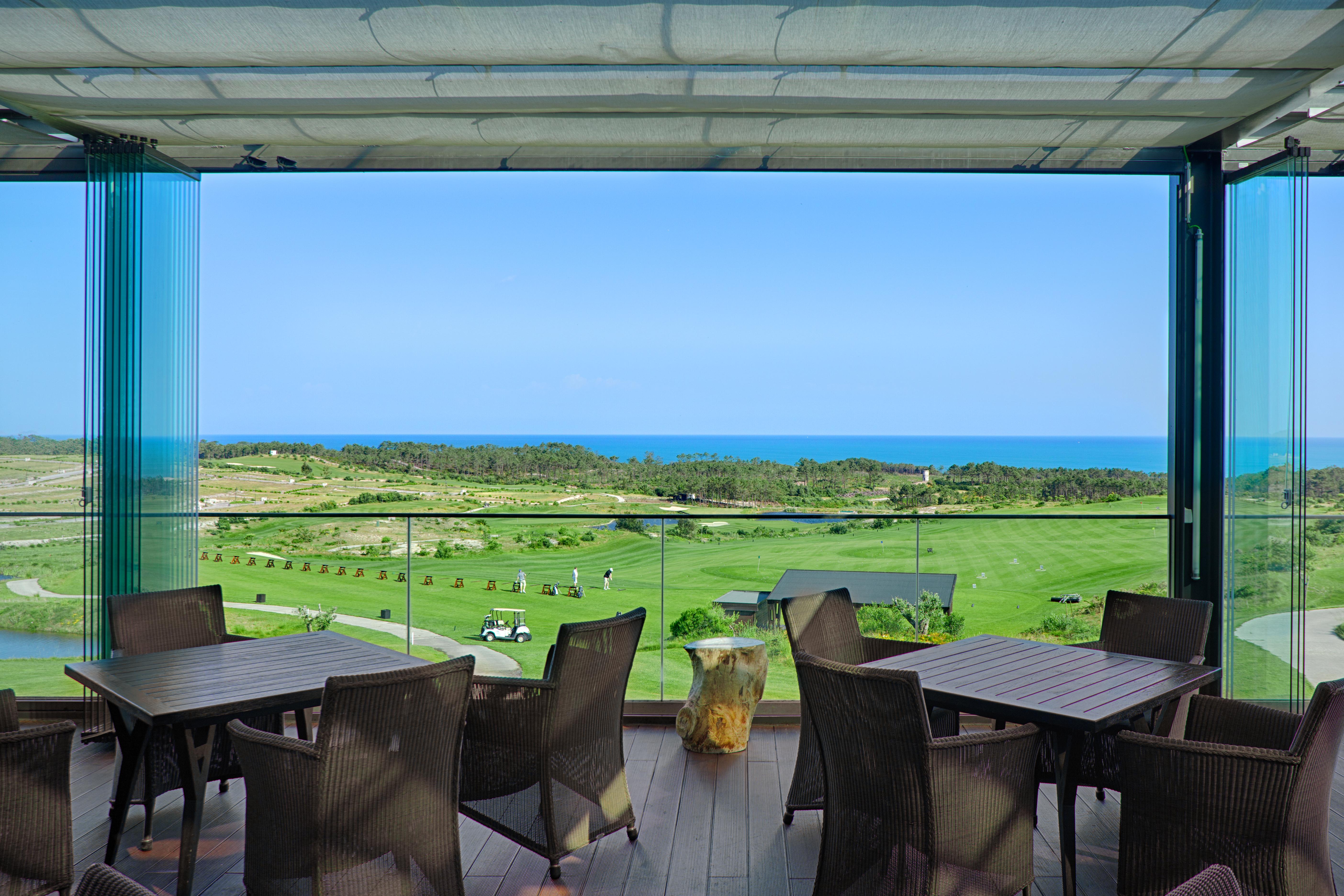 Royal Obidos Scenic Resort Praia del Rei Exterior photo View from the clubhouse