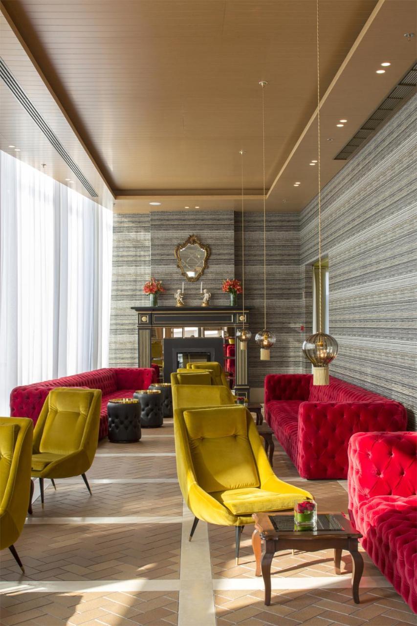 Royal Obidos Scenic Resort Praia del Rei Exterior photo The Lounge at the 100 Queen's Gate